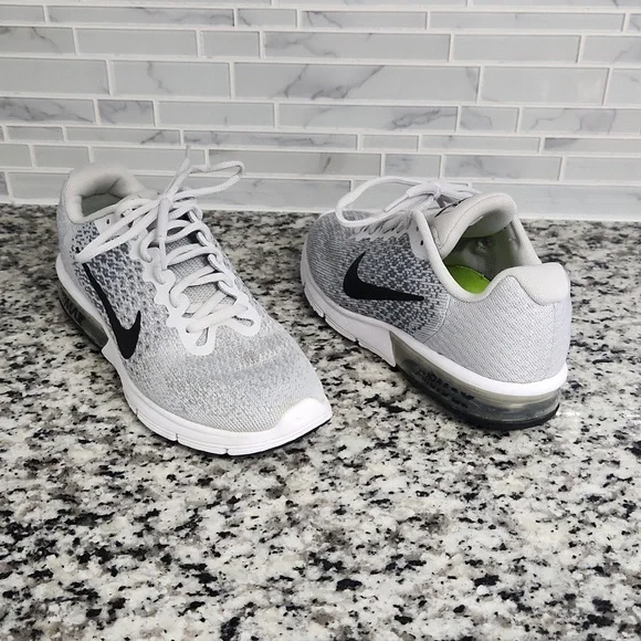 Pure Platinum Gray Nike Air Max Sequent 2 Running Shoes 7.5 sneakers 852465-001 - Picture 1 of 7